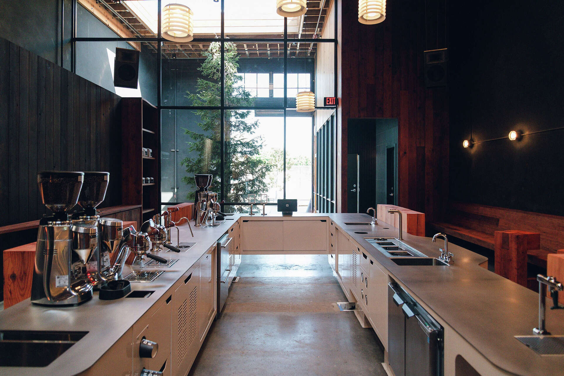 Coffee & Beats: Omna, Lei, Koby