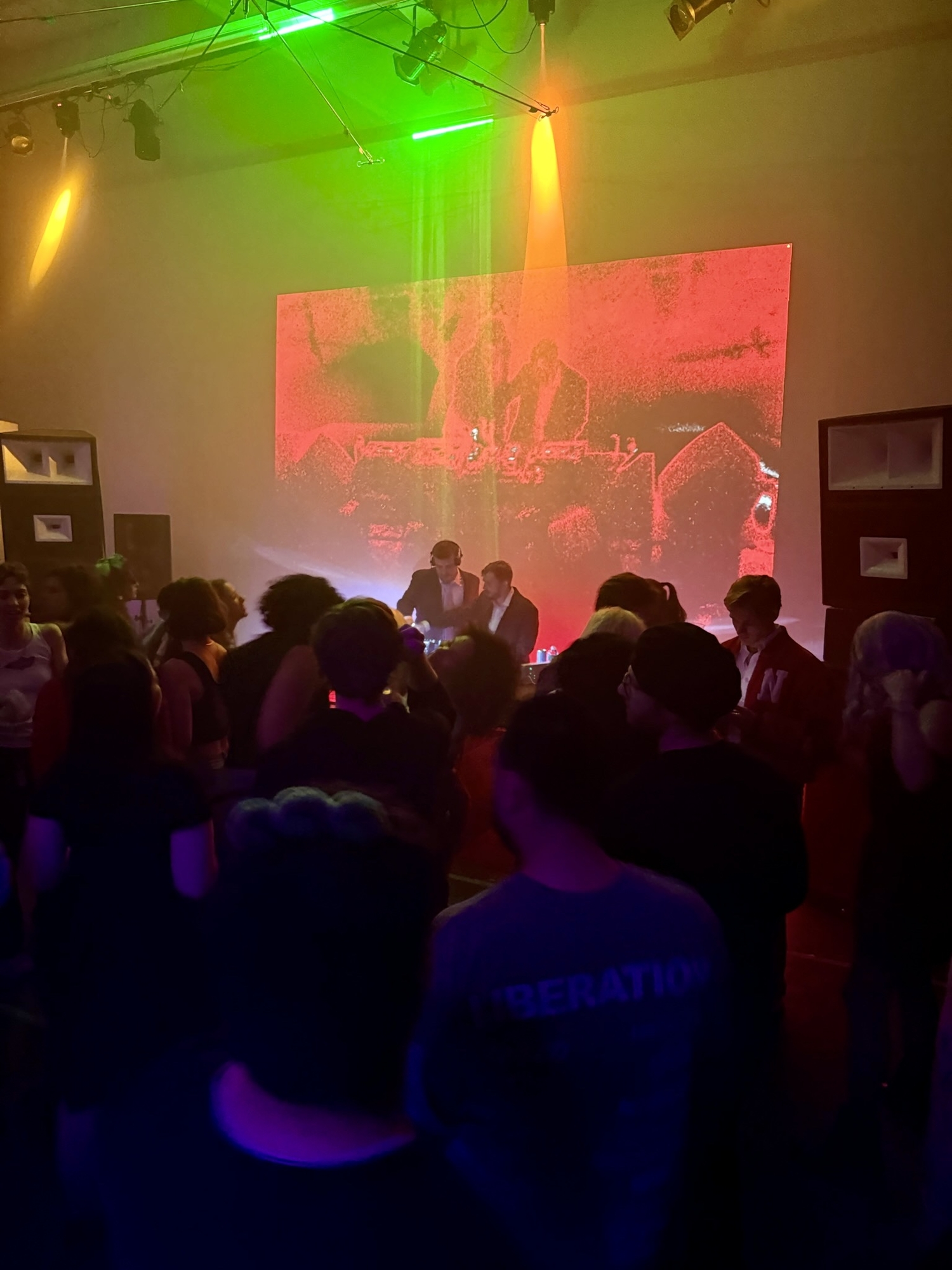 Party Right Here (Vol. 16)