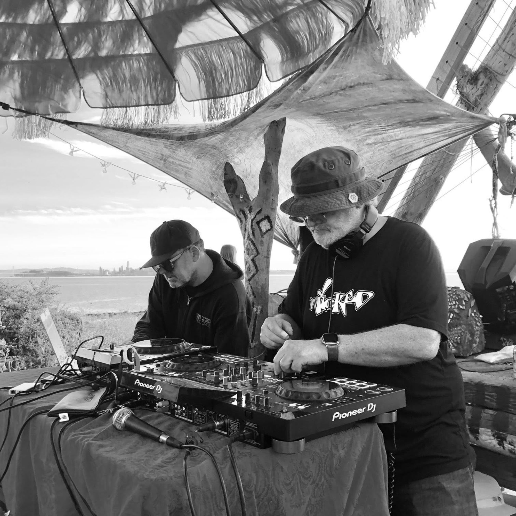 As You Like It Unedited: Jenö b2b Markie All Night Long