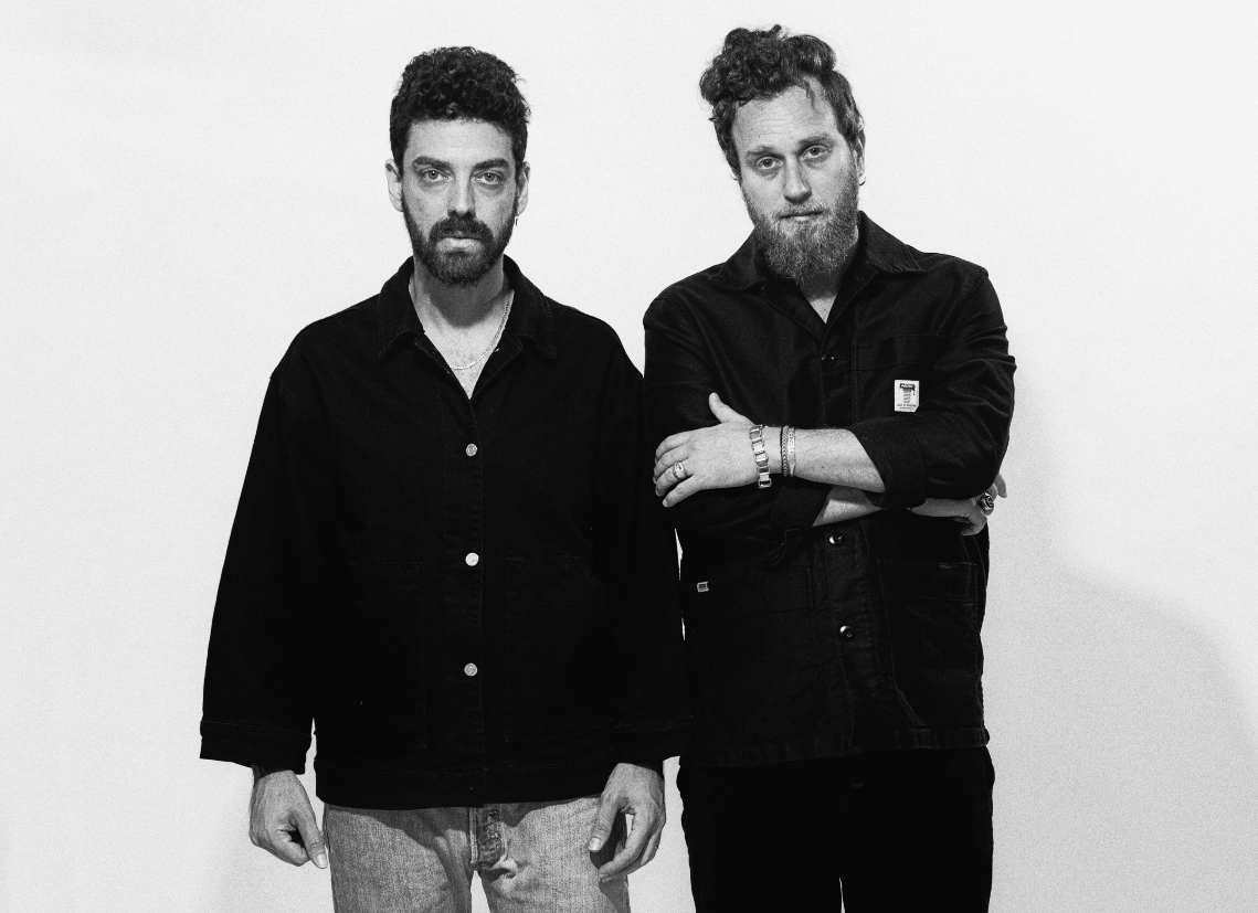 Les Enfants pres. Red Axes