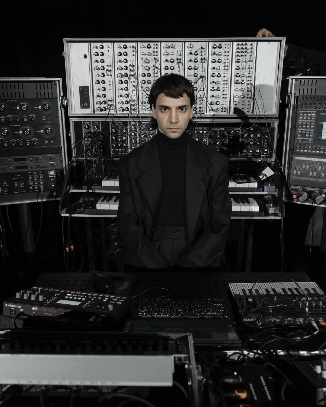 Friction presenta Neuf Voix