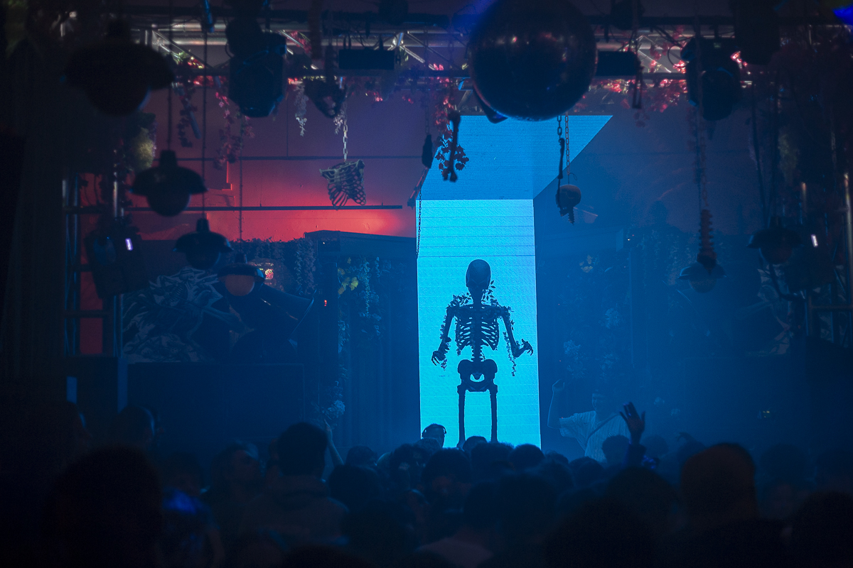 BOOGUERNICA!: Guerns HALLOWEEN SPECIAL: Costume = Free Shot