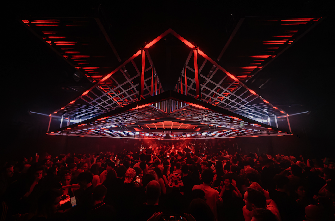 HOUSEKEEPING: MiNNA, David Vunk + more