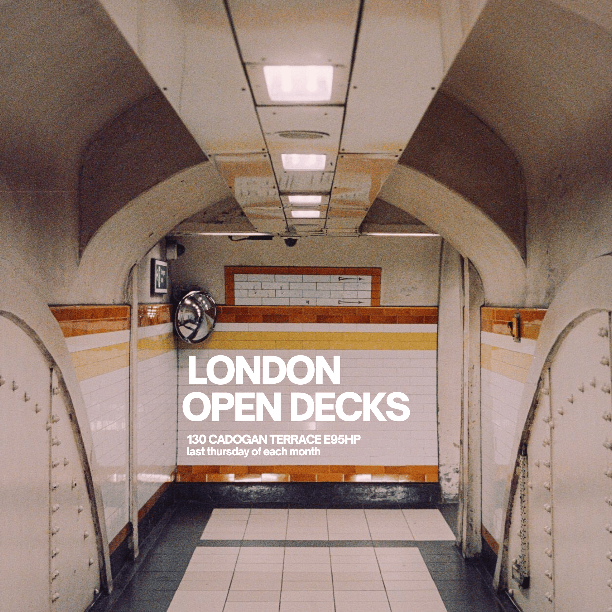 LONDON OPEN DECKS
