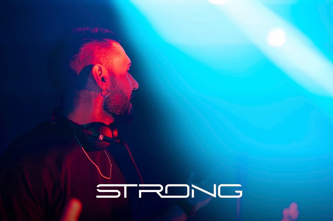 Strong the Club: 𝗦𝟯𝗫𝗗𝗔𝗡𝗖𝗘
