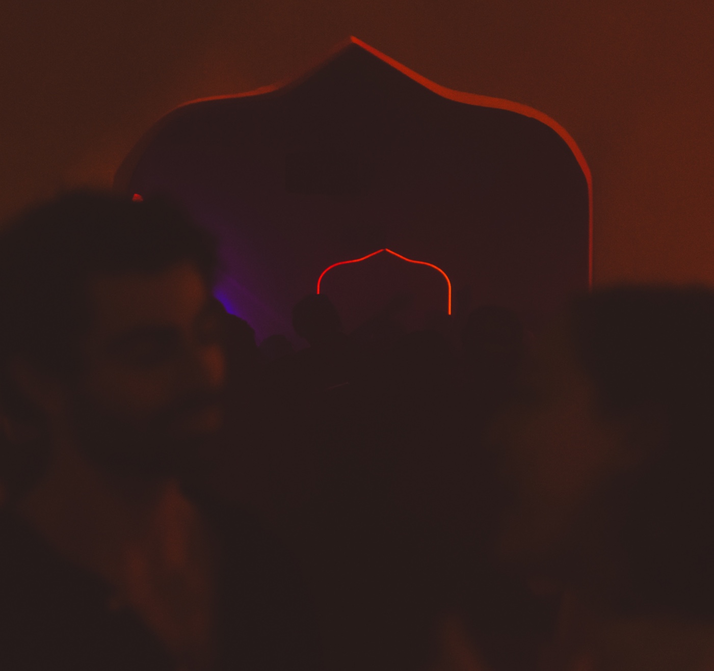 ROMANCE w Moderna + Eli Escobar