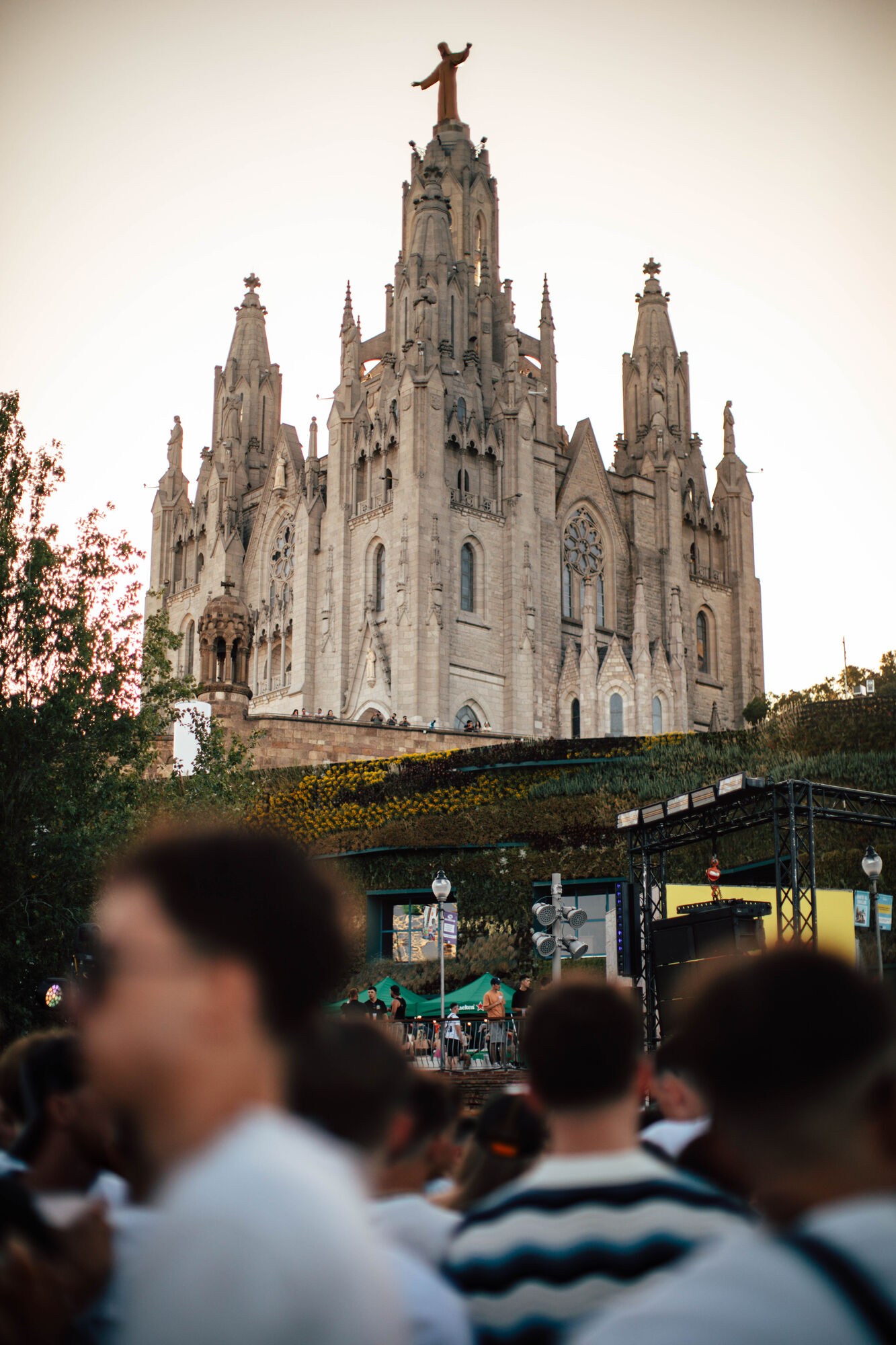 OFFWEEK presents Nina Kraviz, Quest, Christian AB and Lumiere