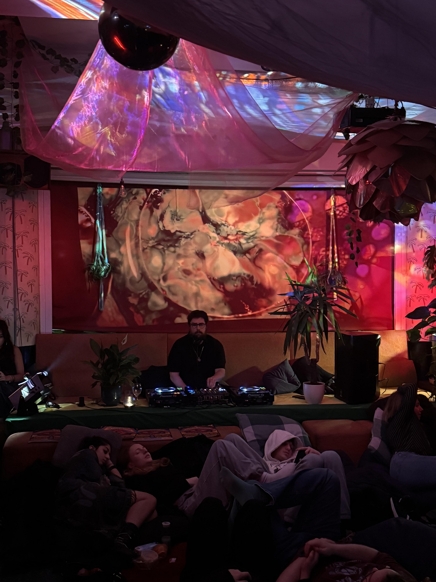 Club Cosmos - Alex Howard, Joe Webb, Phil Warner, Simon Scott & vrm vrm