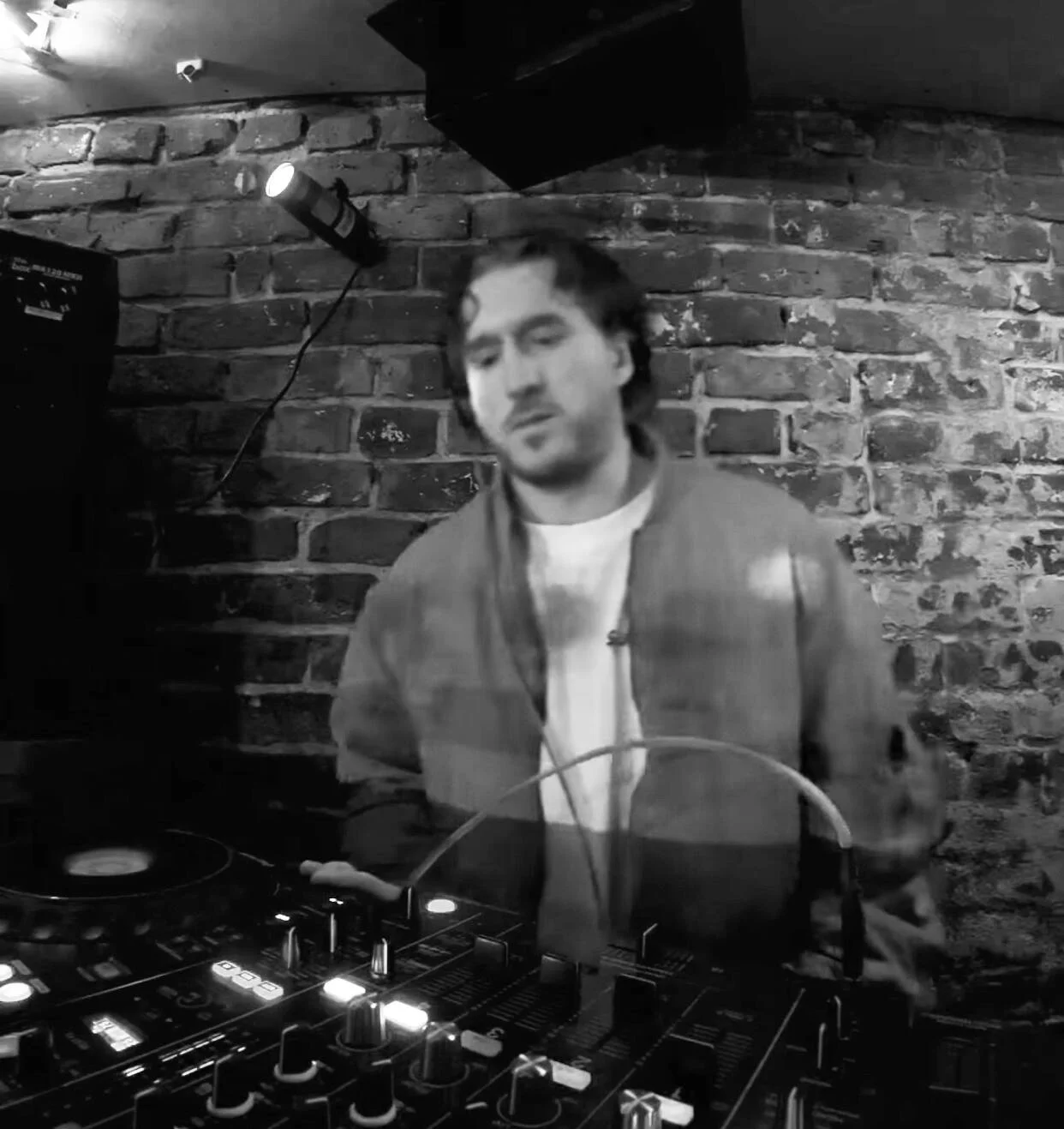 Chris Cue & Holly Why